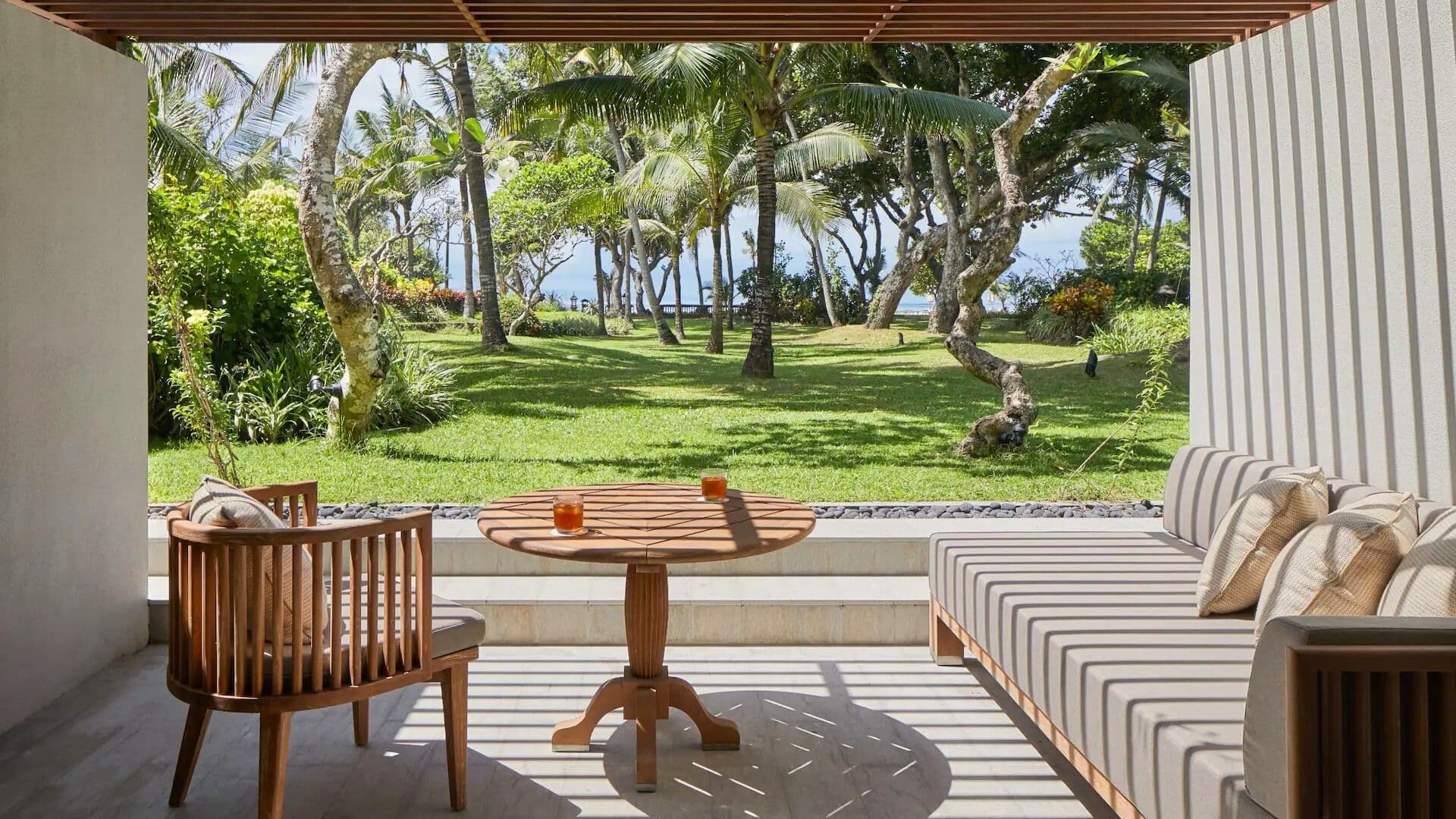 hyatt regency 1 king bed premium view hyatt regency 1 king bed premium view