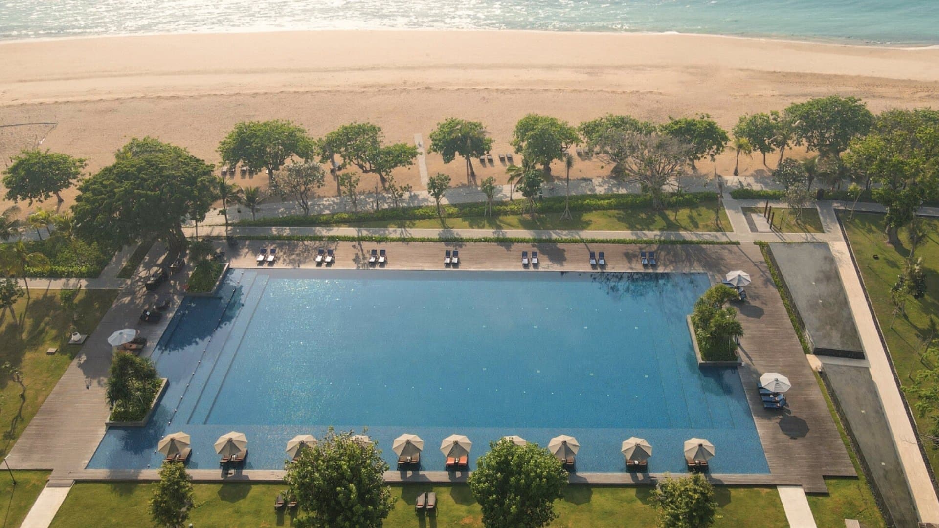 6 Best Sanur Beachfront Hotels & Accommodation 2025