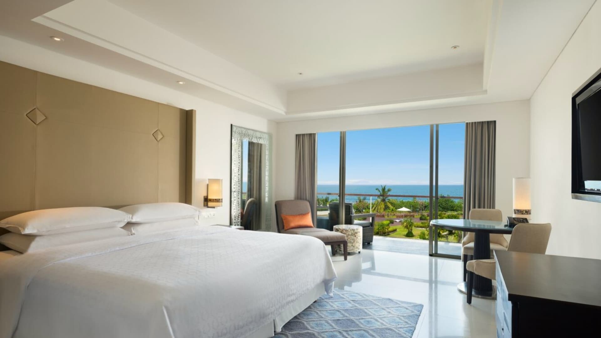 Sheraton Kuta Hotel Ocean View Room Image Sheraton Kuta Hotel Ocean View Room Image