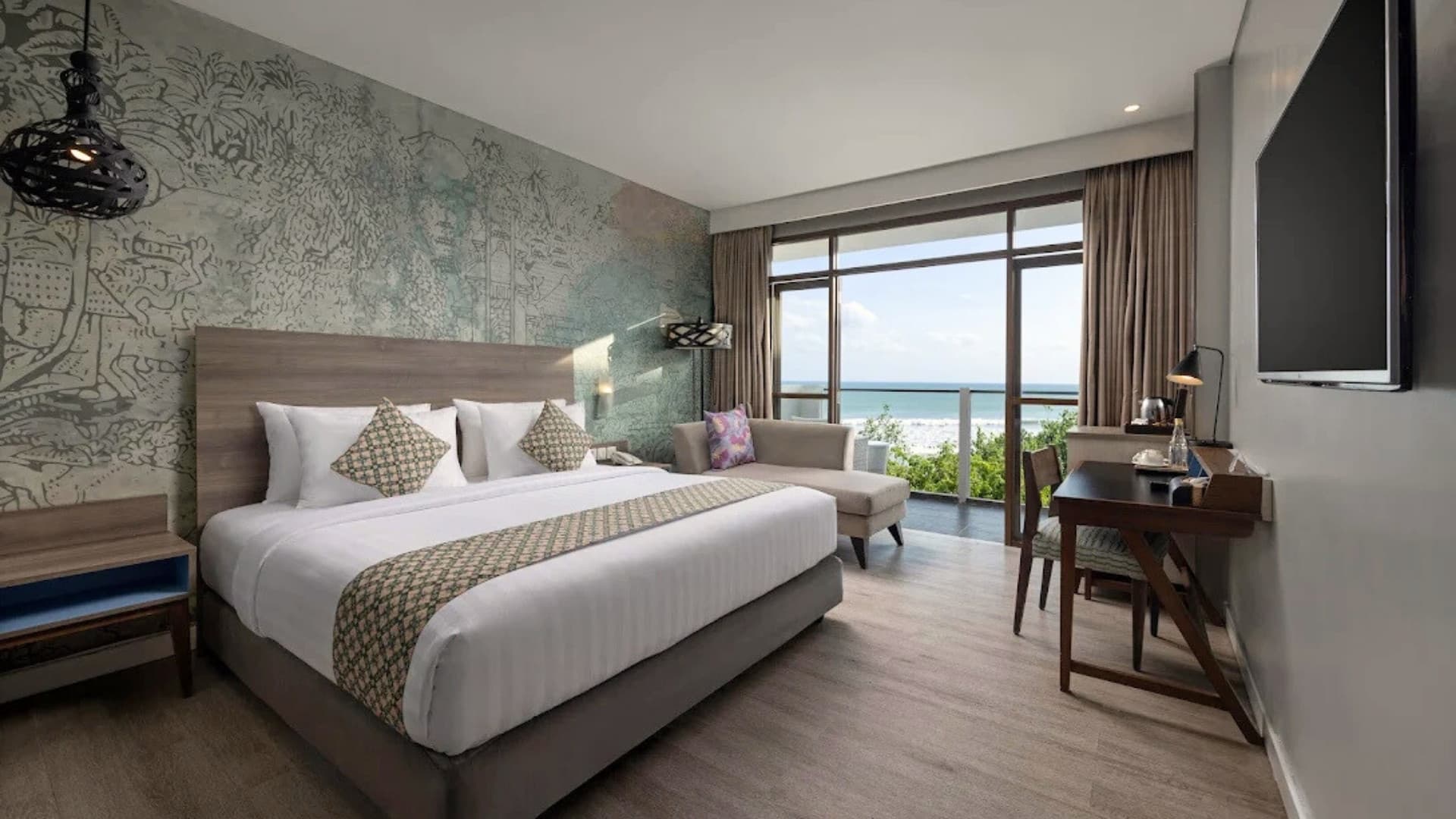 wyndham garden executive king balcony room view image wyndham garden executive king balcony room view image